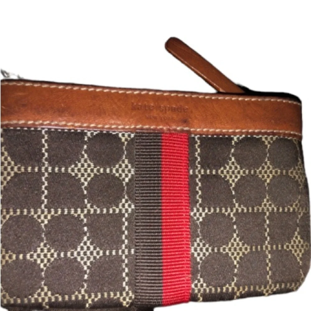 Kate Spade Wristlet & keychain brown with black & Red details like new